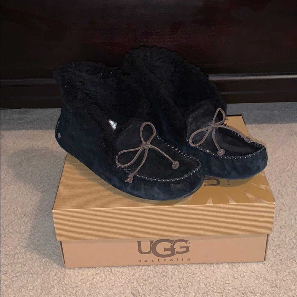 Ugg moccasins/slippers
